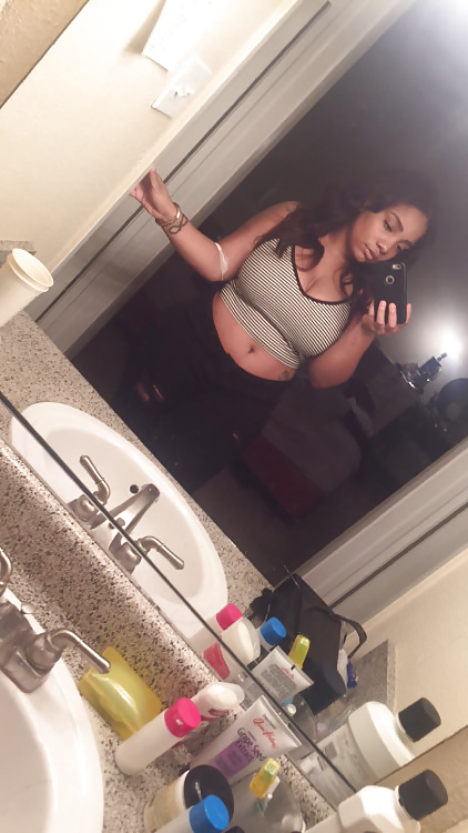 Free Thick Black Girl Selfie 6 photos