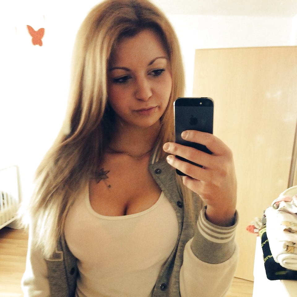 Free Nice (non nude) girls 160 photos