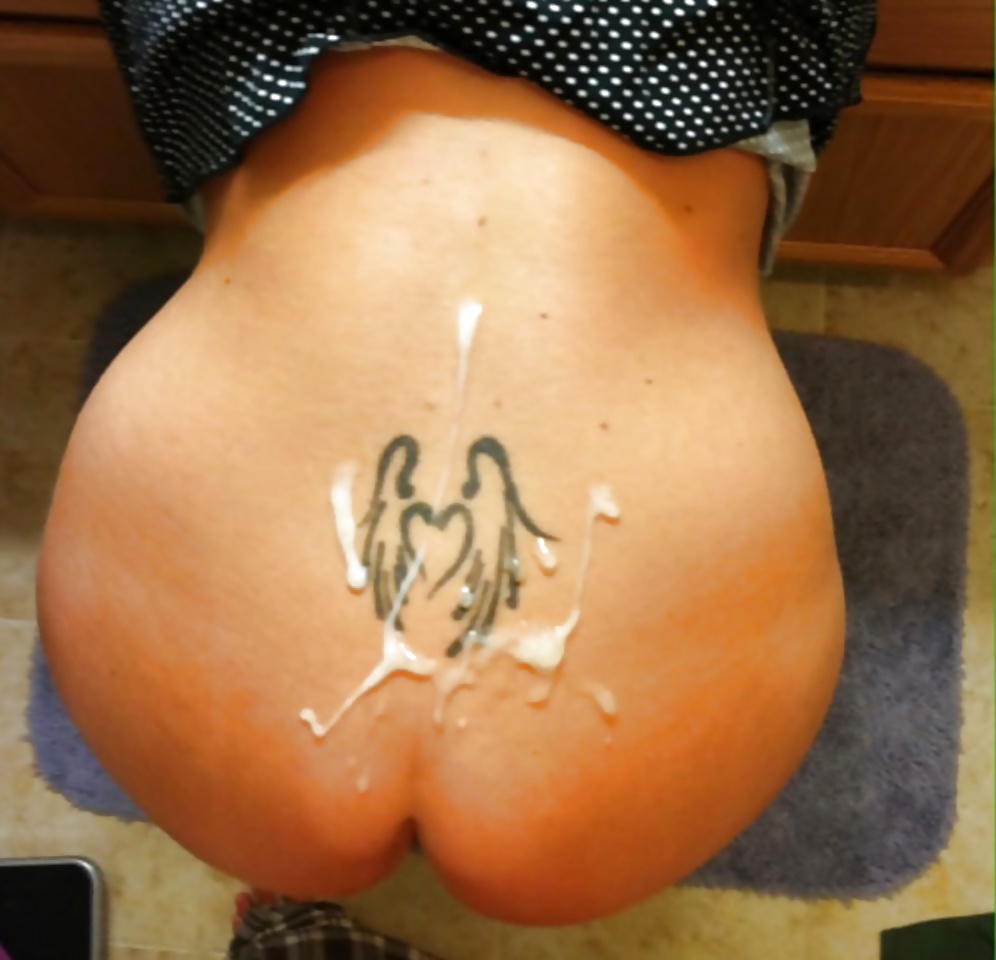 Free Facials & Cumshots - Messy, well splattered loads 5 photos