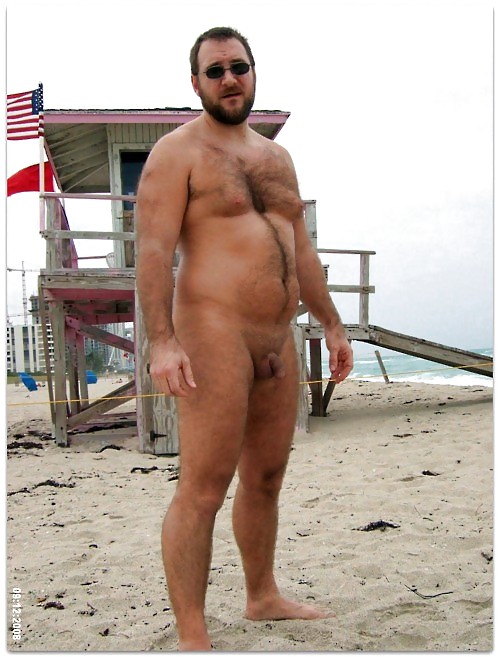 Free Naked men outdoor 2. photos