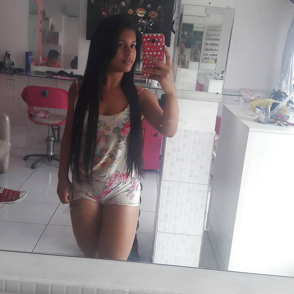 Free MORENA GRELUDA photos