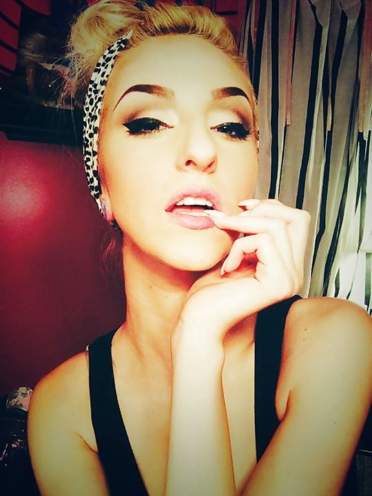 Free DEMI (NO NUDE) INTRODUCTION! photos