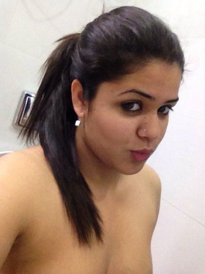 Free Indian chubby girl showing her small boobs and pussy photos