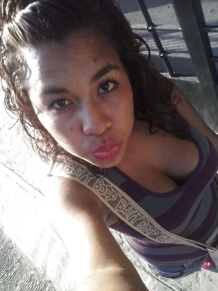 Free Morena chichona! photos