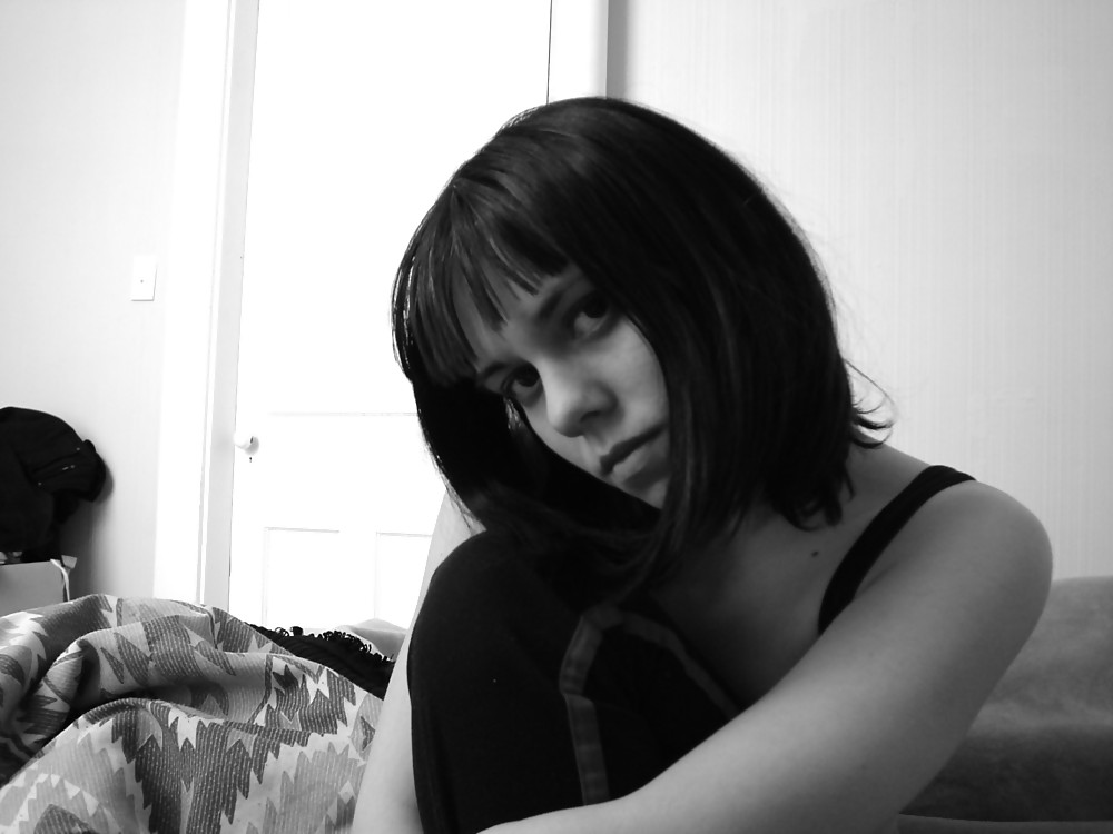 Free She's Sexy & Serious Looking photos