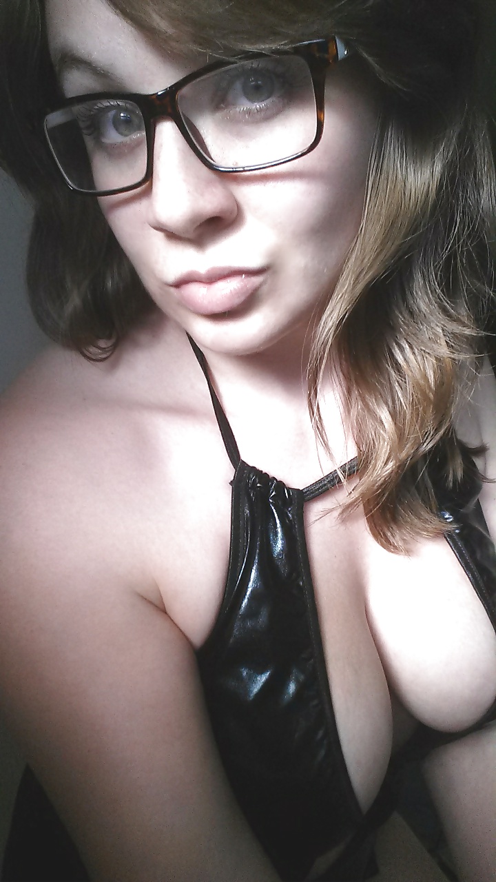 Free Would you cum on this face? photos