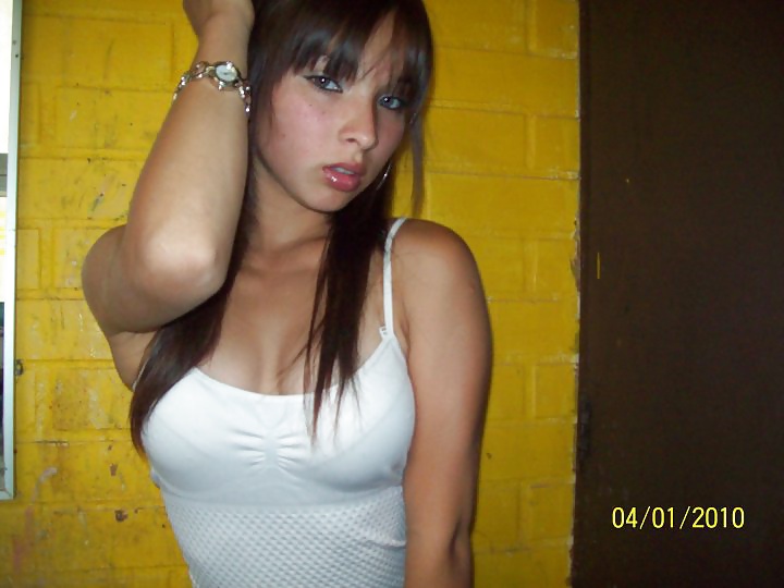 Free Leslie Teen Chilena Caliente photos