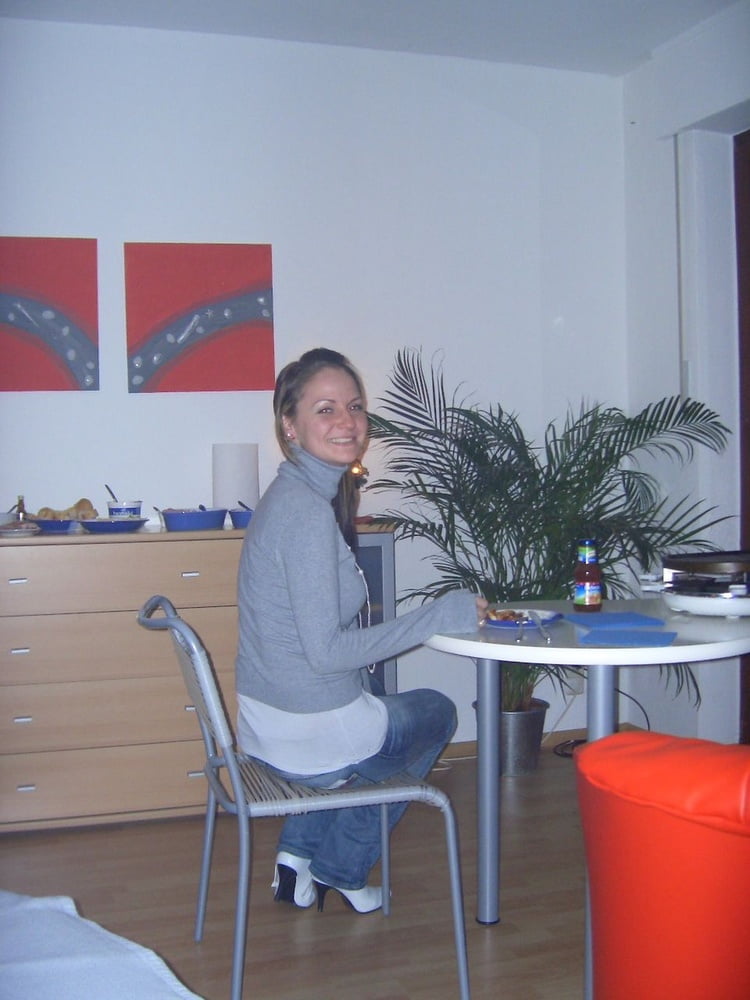 Geile Deutsch Fickschlampe photo #325233021