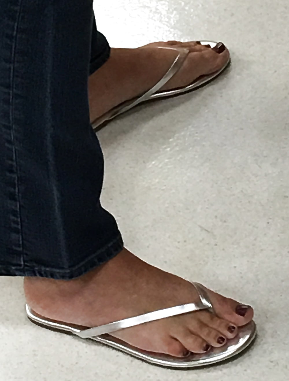 Free Candid Feet and Legs, Sexy photos