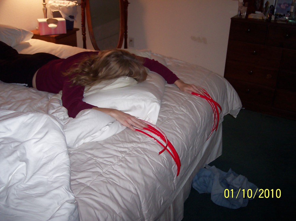 Free Sexy long red nails photos