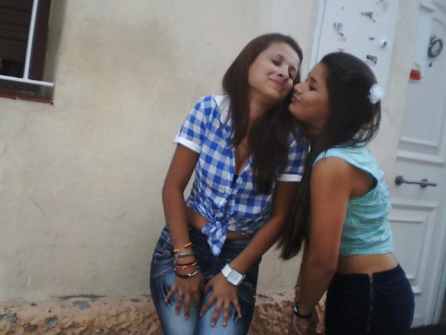 Free daniela amaya photos