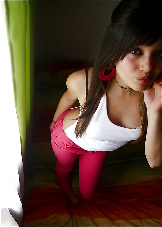 Free Beautiful & Horny teen # 14 photos
