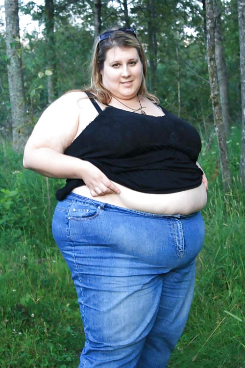 Free SSBBW clothed & public 4 photos