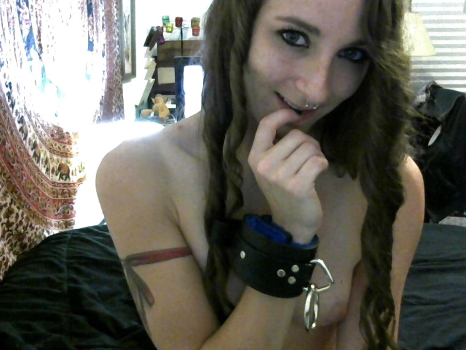 Free Teen Slut aka Wanderluststardust Selfies photos