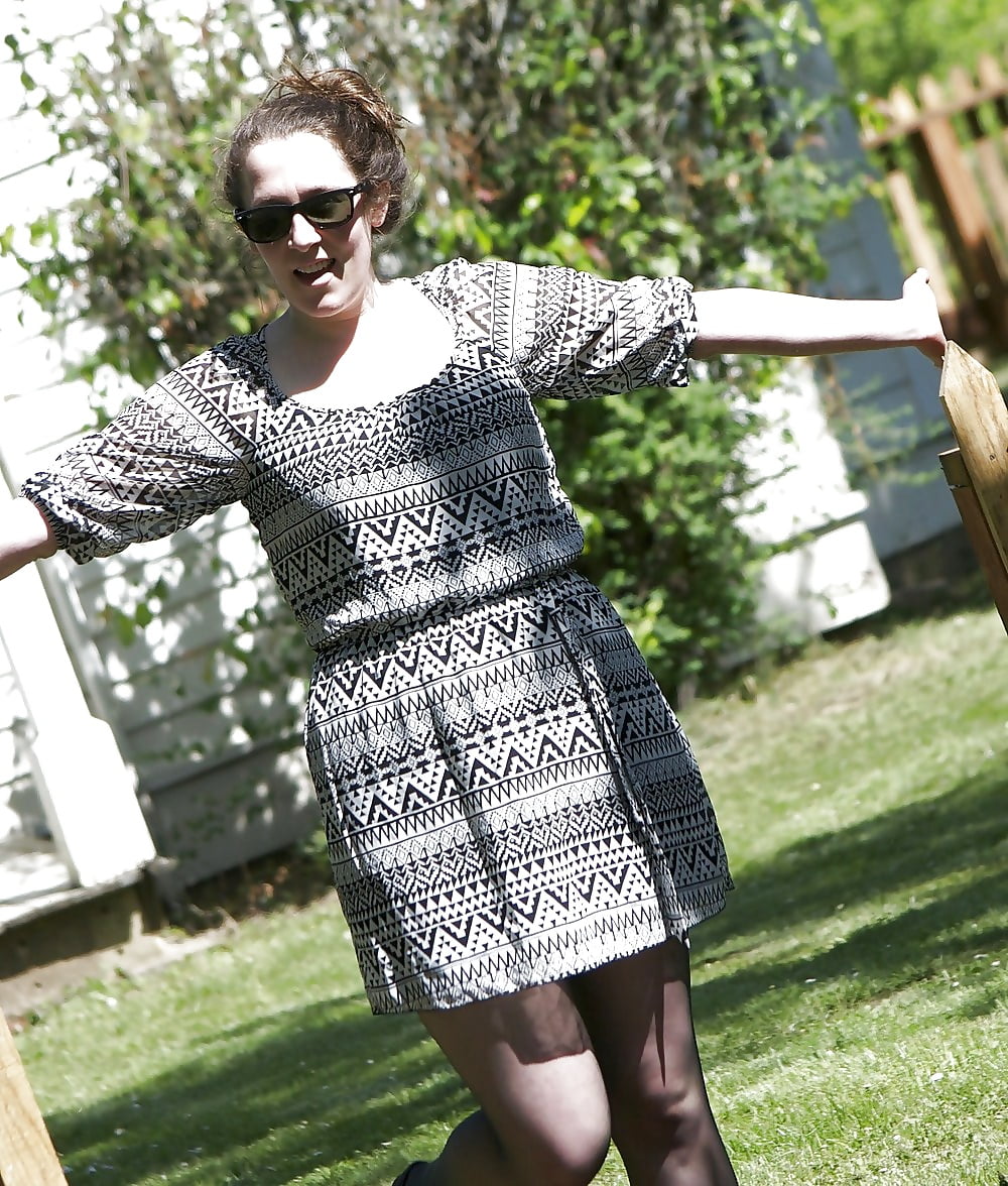 Free Amateur Wife Dressed Undressed photos