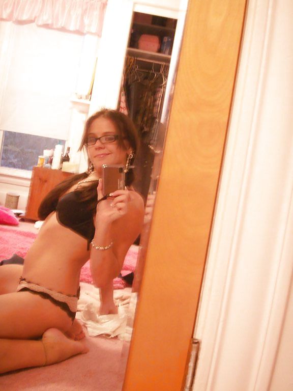 Free Selfshot 30 photos