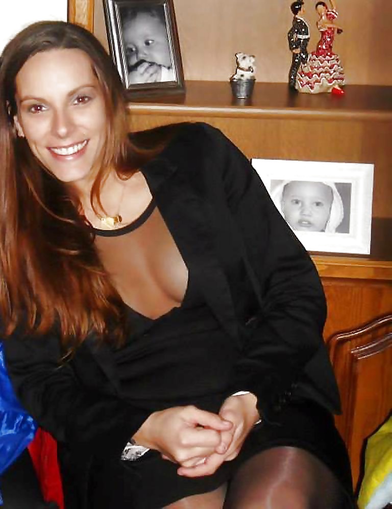 Free CELINA 27ANS 1 MOME DIVORCEE AIME LA BAISE photos