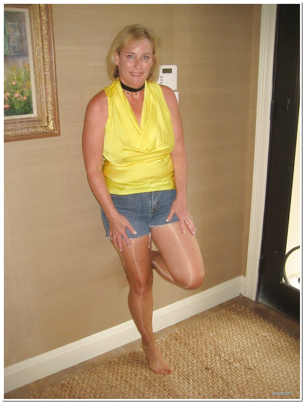 Daisy Duke Shorts And Pantyhose Porn Videos Newest Tan Pantyhose And
