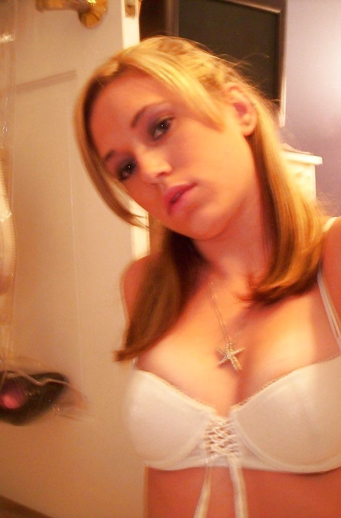 Free amateur blonde photos