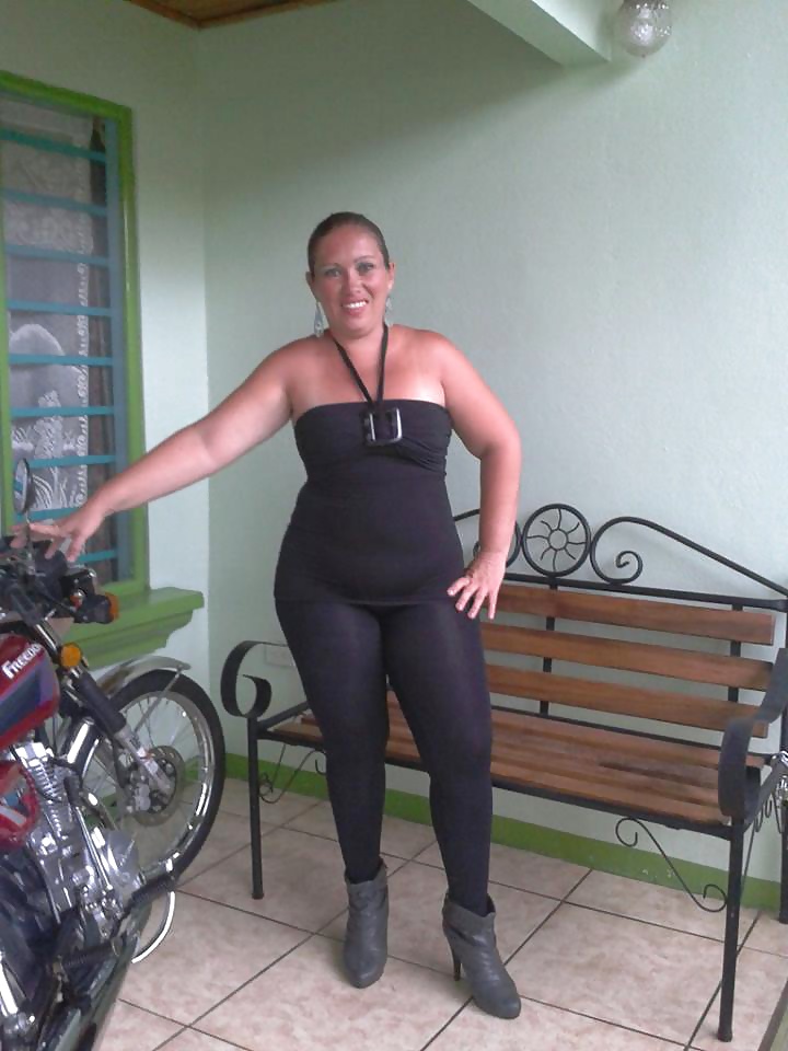 Free Chubby milf latina photos