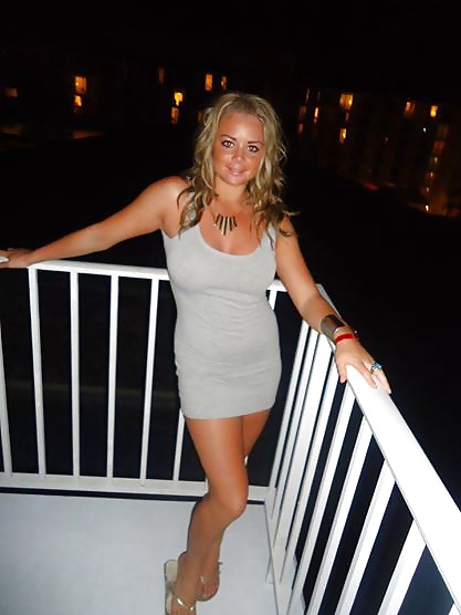 Free Magnificently Sexy Melissa photos