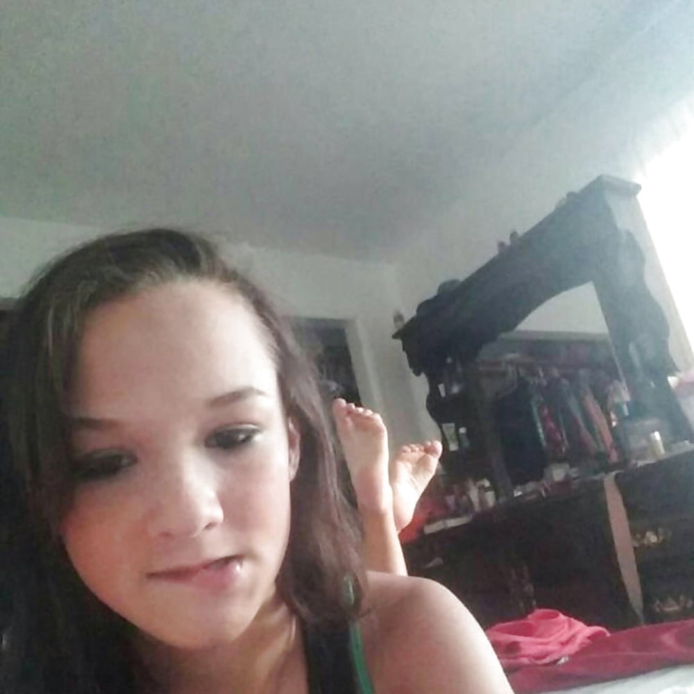 Free selfshot girls feet pose!!! photos