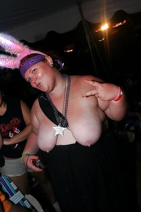 Free White Trash Titties photos