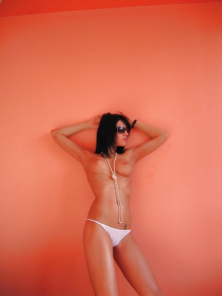 Free teasing tits photos