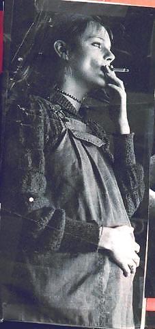 Free Pregnant  Smoking 2 photos