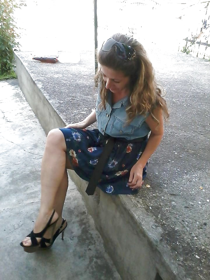 Free Serbian MILFs photos