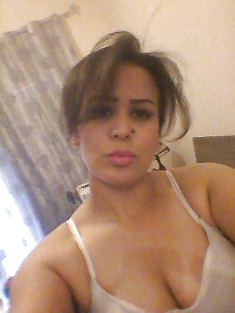 Free Arab Milf photos