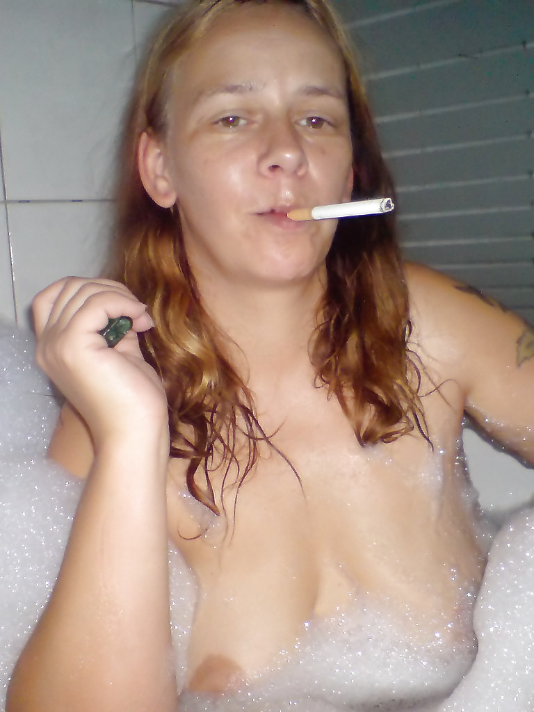 Free Smoking Old Slut photos