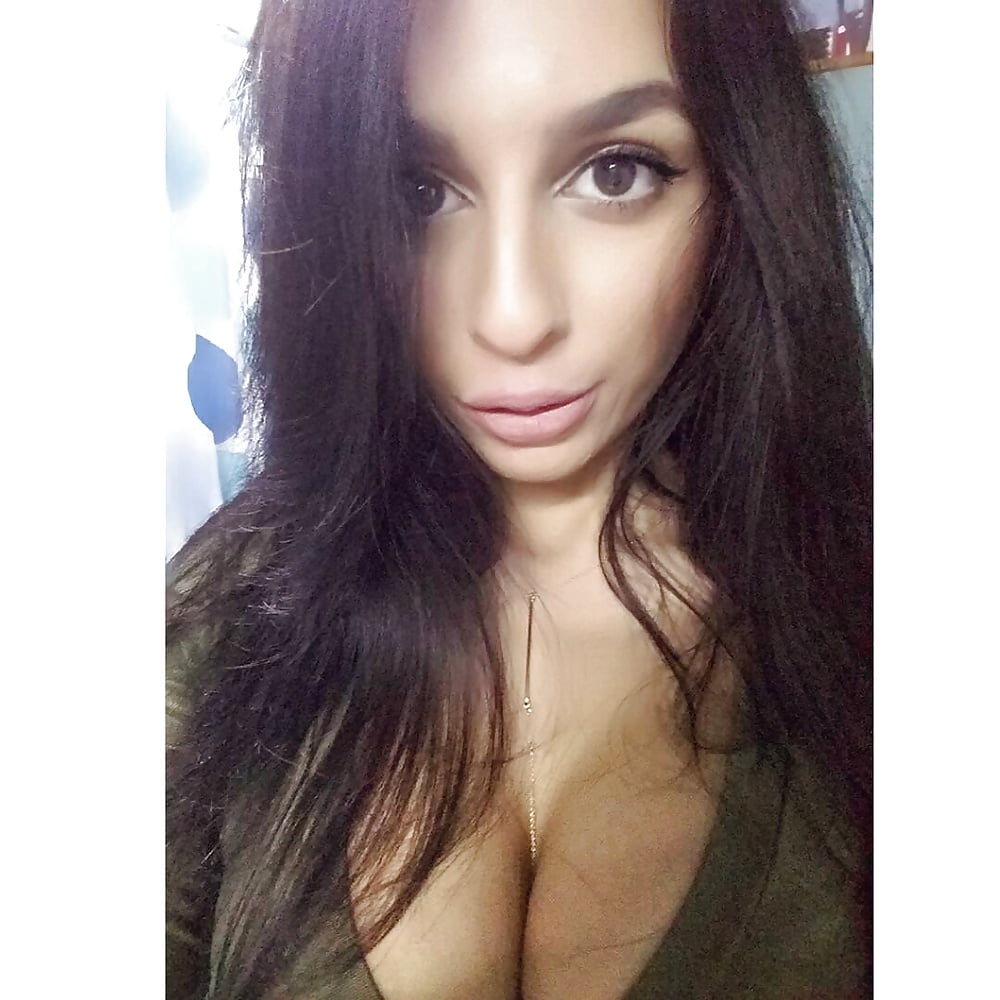 Free COMMENT THAT GREEK WHORE! photos