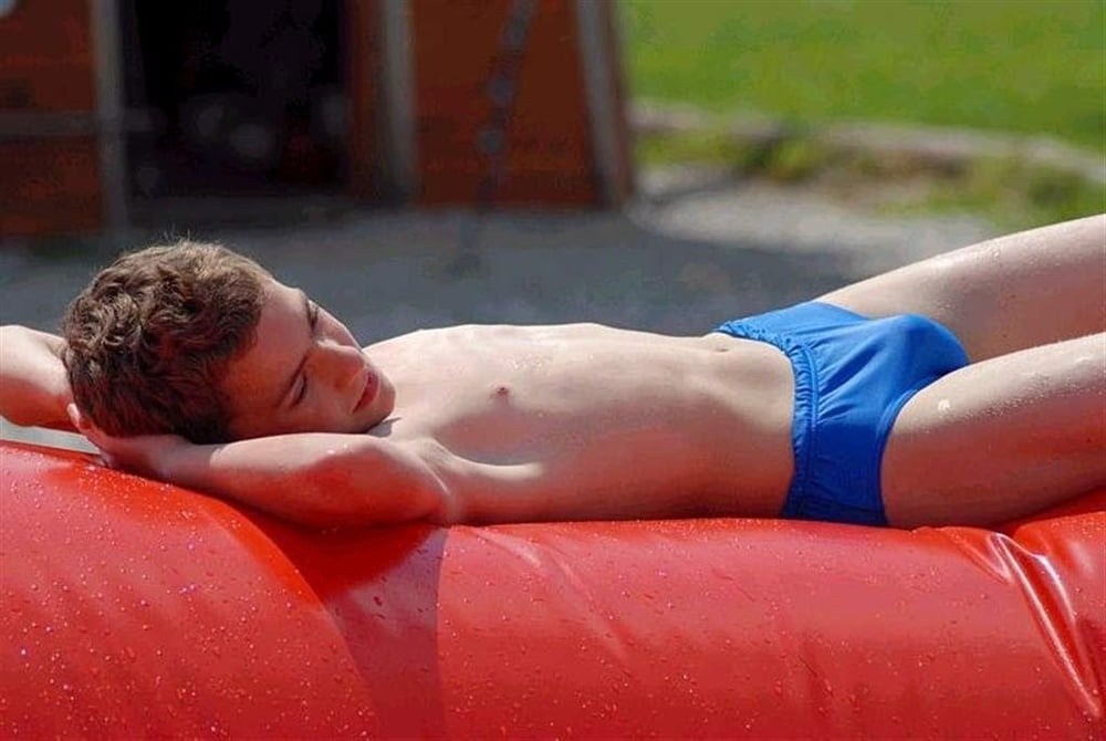 NAKED BOY NUDE PLAYING AND MASTURBATING