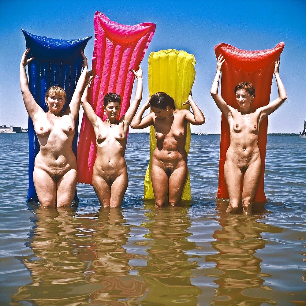 Free Groups Of Naked Women - Vol. 2 photos