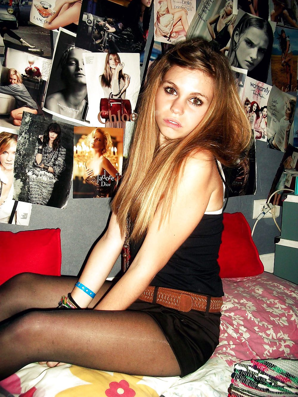 Free Only for comment and Jerking ! photos