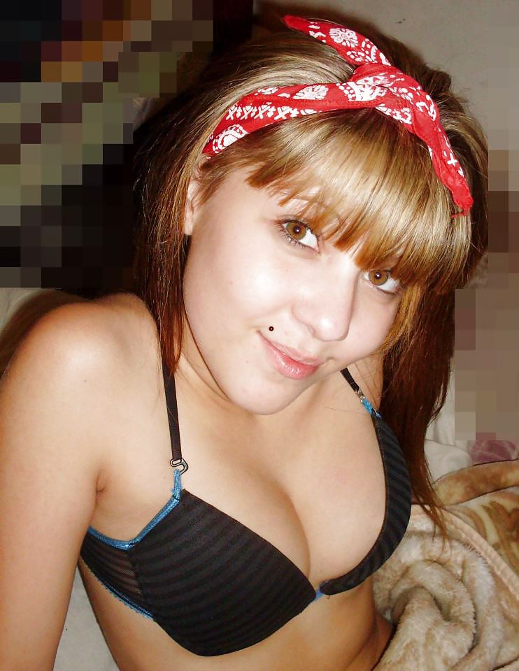 Free TOO YOUNG FOR THOSE TITS photos