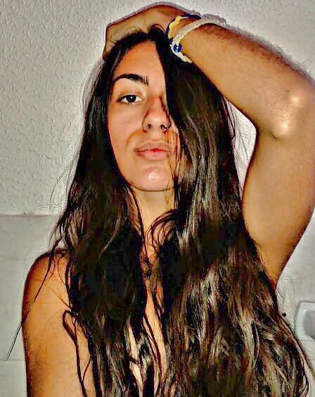 Free Latina petite Alina Ramirez photos