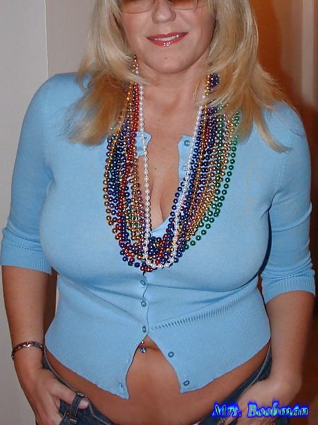 Free Mrs. Betty Boobman and her Mardi Gras beads photos