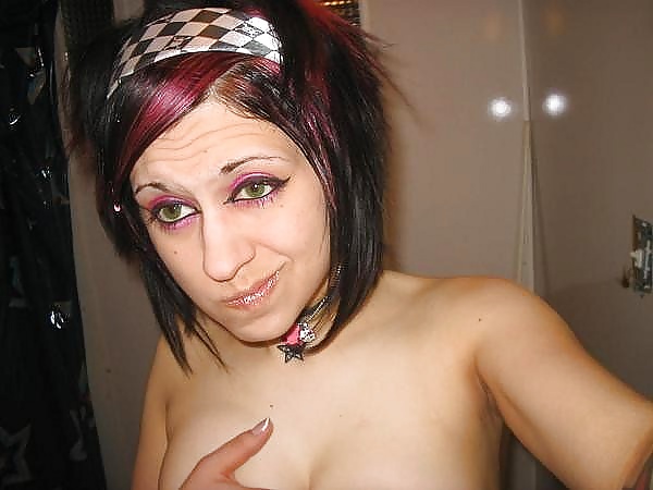 Free emo sluts (18+) photos