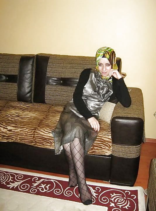 Free Turkish Hijab Teen Candid photos
