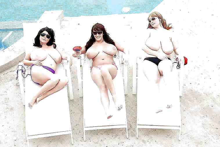 Free Girls in Groups 30 photos
