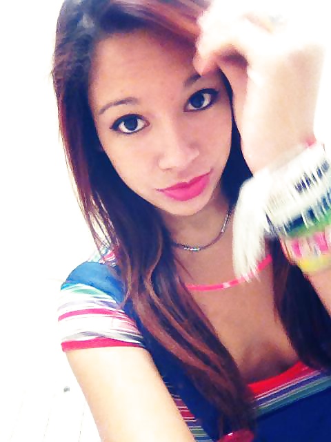 Free Melanie and Nicolle! photos