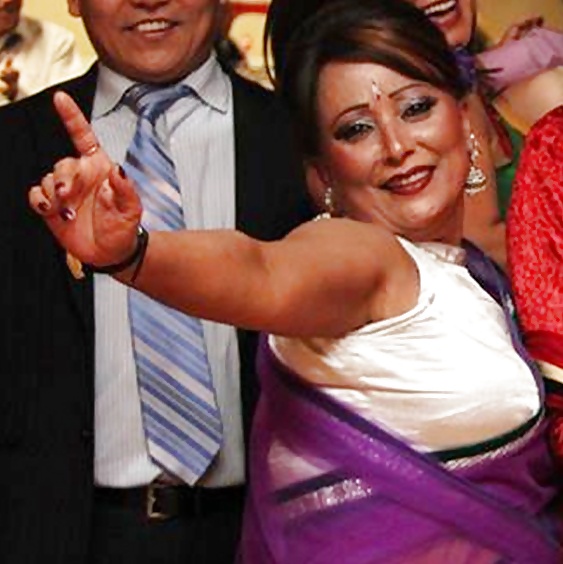 Free Mrs. Mahat (super sexy nepali aunty) photos