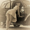 © Raymond1, 2020 - Vintage car with Jen