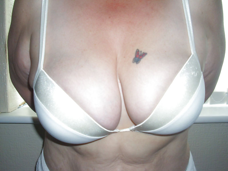 Free Woman their sell bra on the net photos