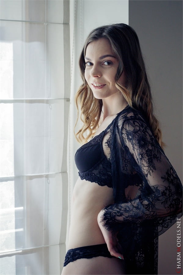 Amelia Miller elegant beauty in sexy lingerie - 16 Photos 