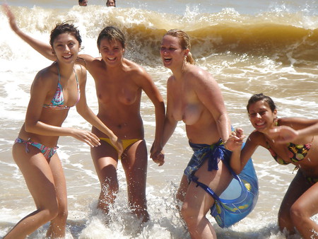 4 Teen Amateur At Beach