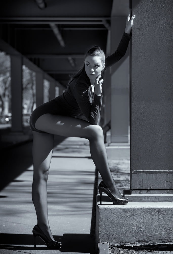 Wannabe Pantyhose Model (B&W Pictures) - 23 Photos 