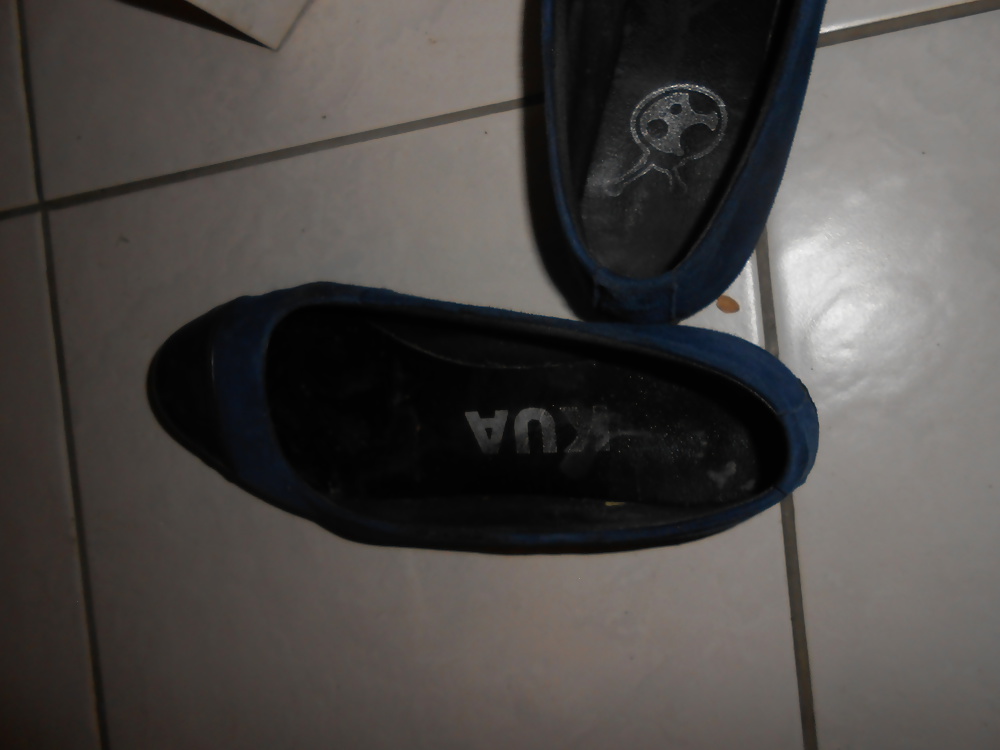 Free je decharge dans ses ballerines photos